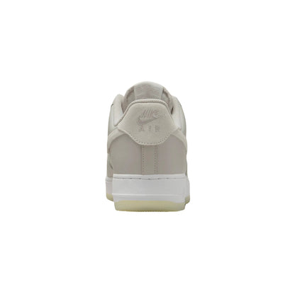 Nike Air Force 1 &