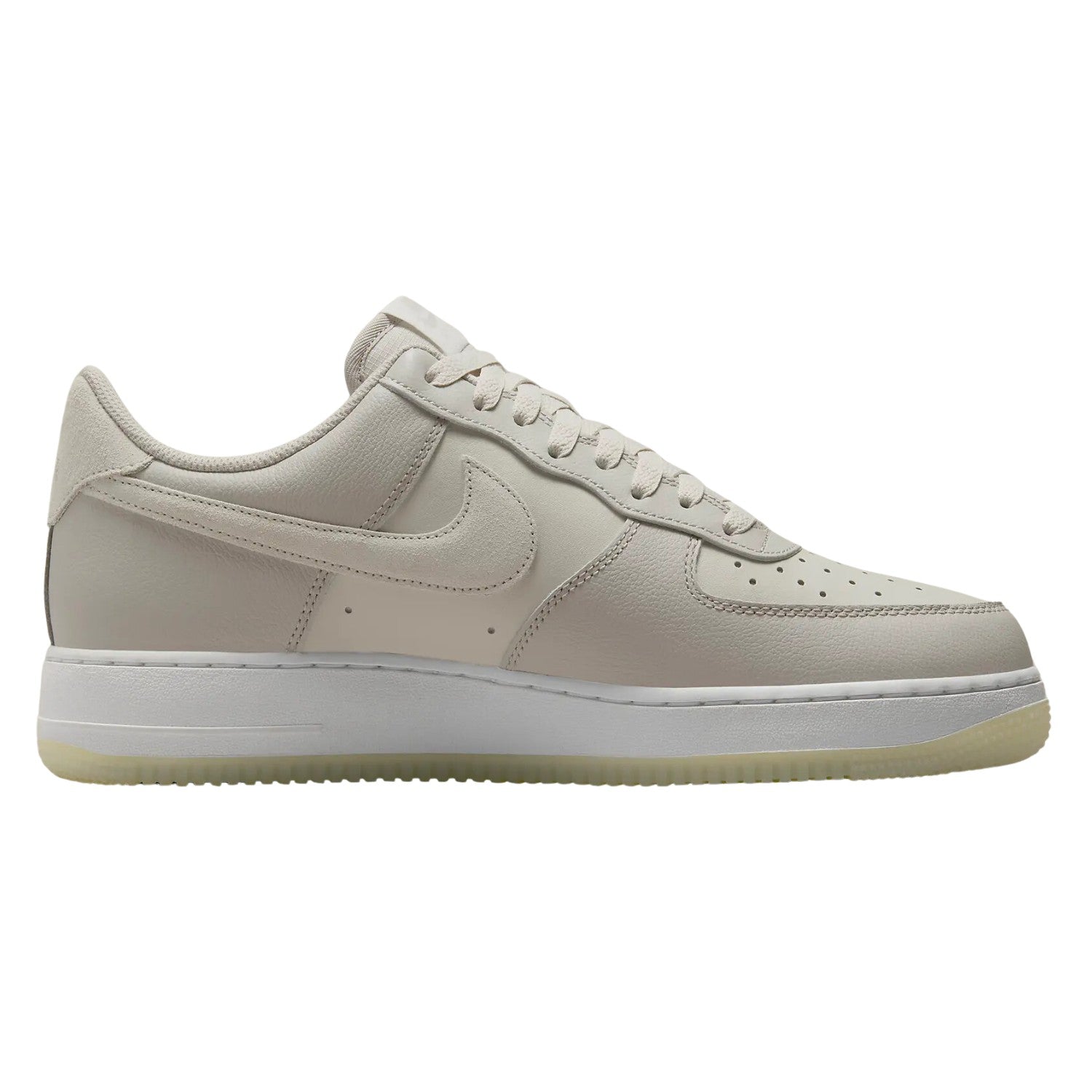 Nike Air Force 1 &