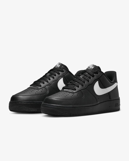 Nike Air Force 1 &