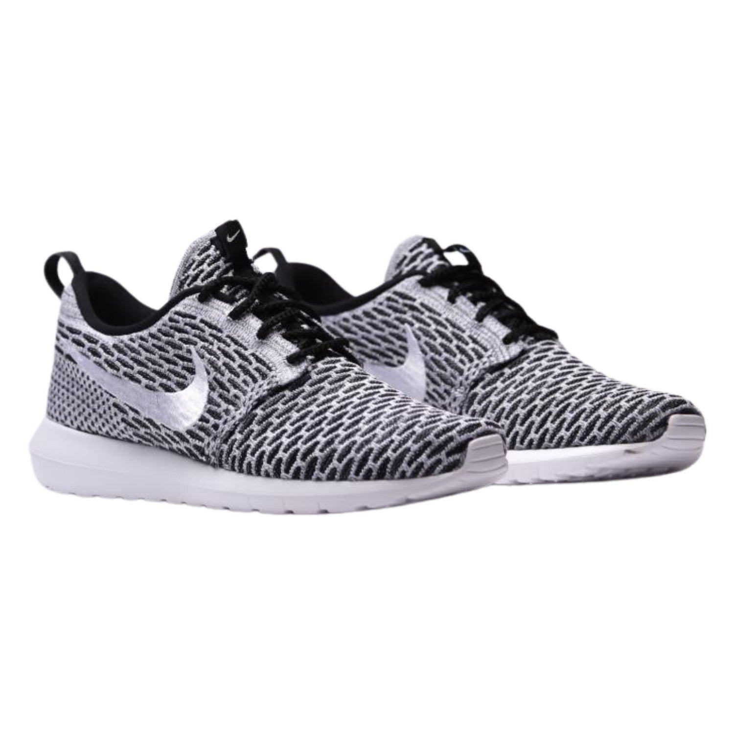 Nike Roshe Run Flyknit Black White