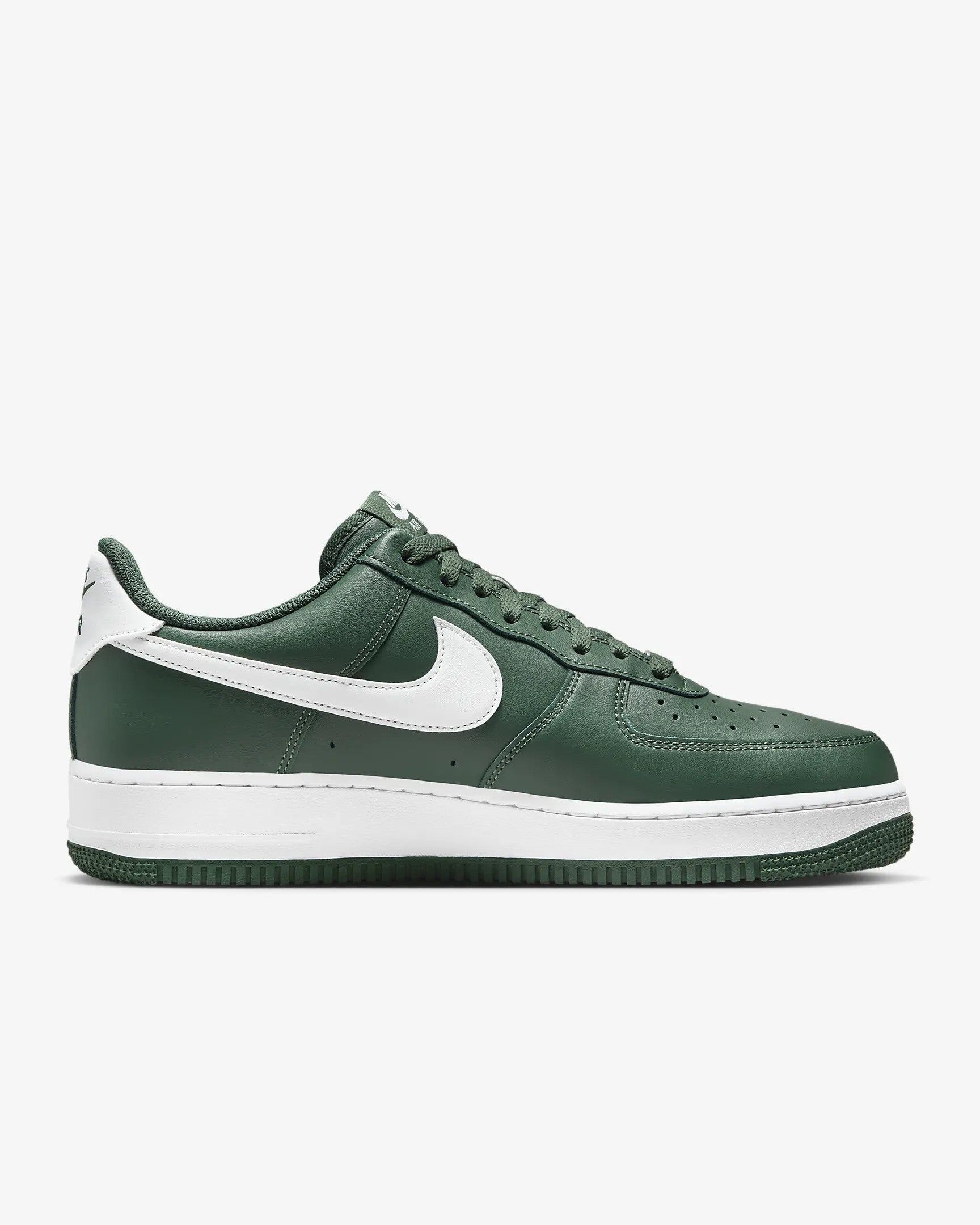 Nike Air Force 1 &