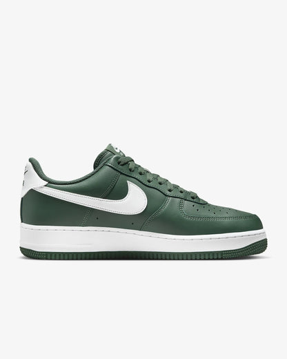 Nike Air Force 1 &