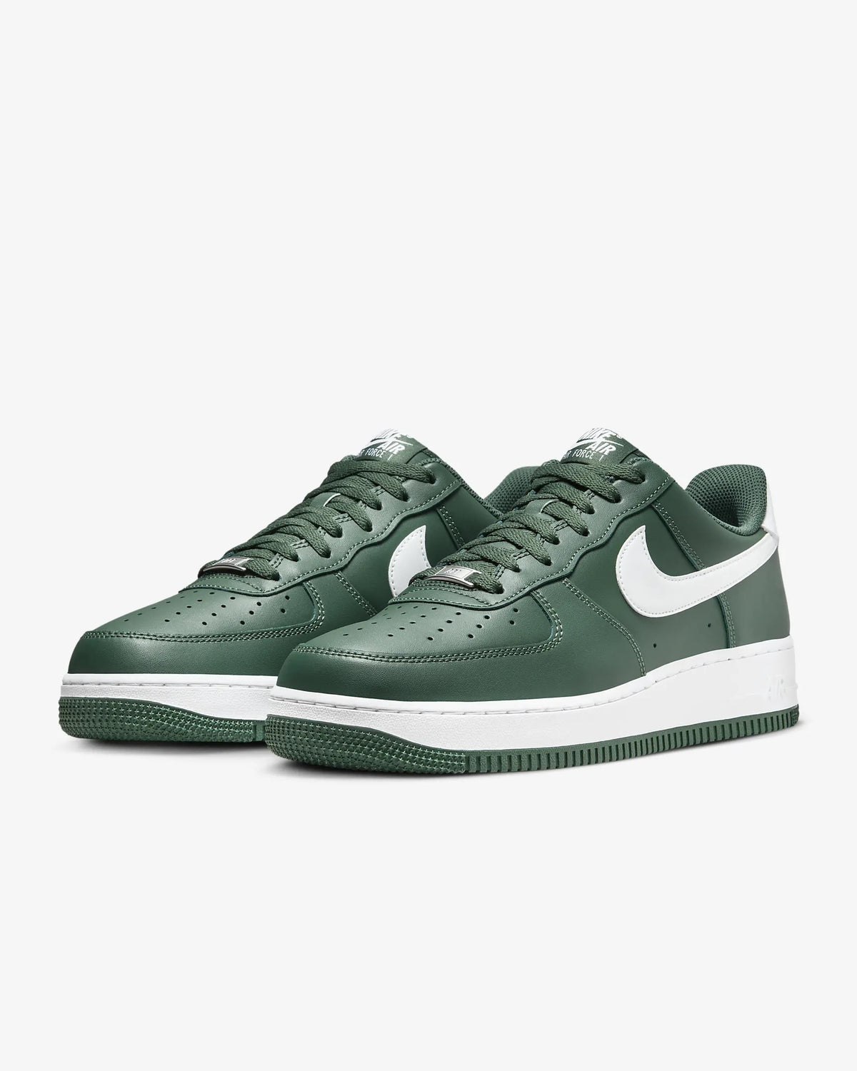 Nike Air Force 1 &