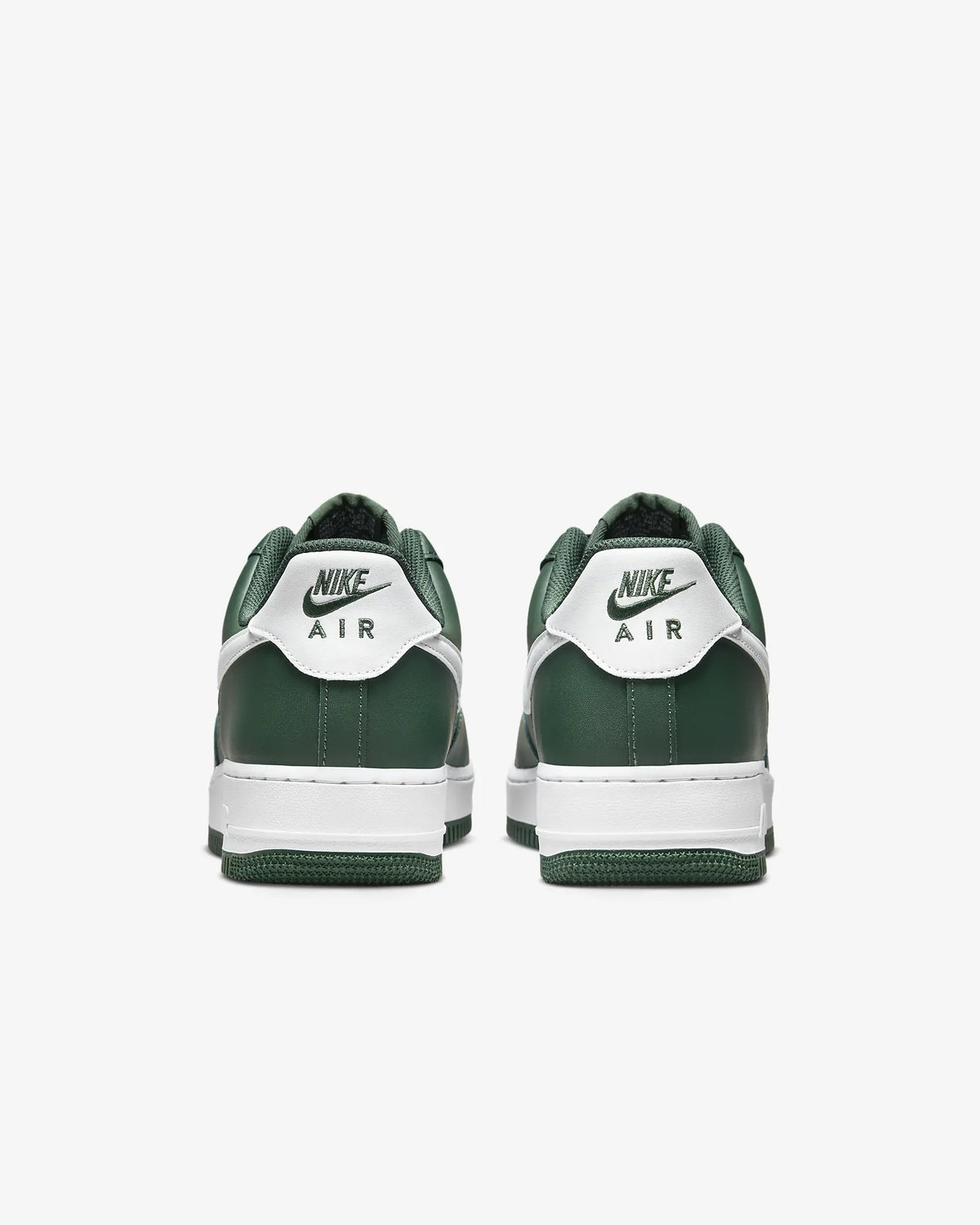 Nike Air Force 1 &