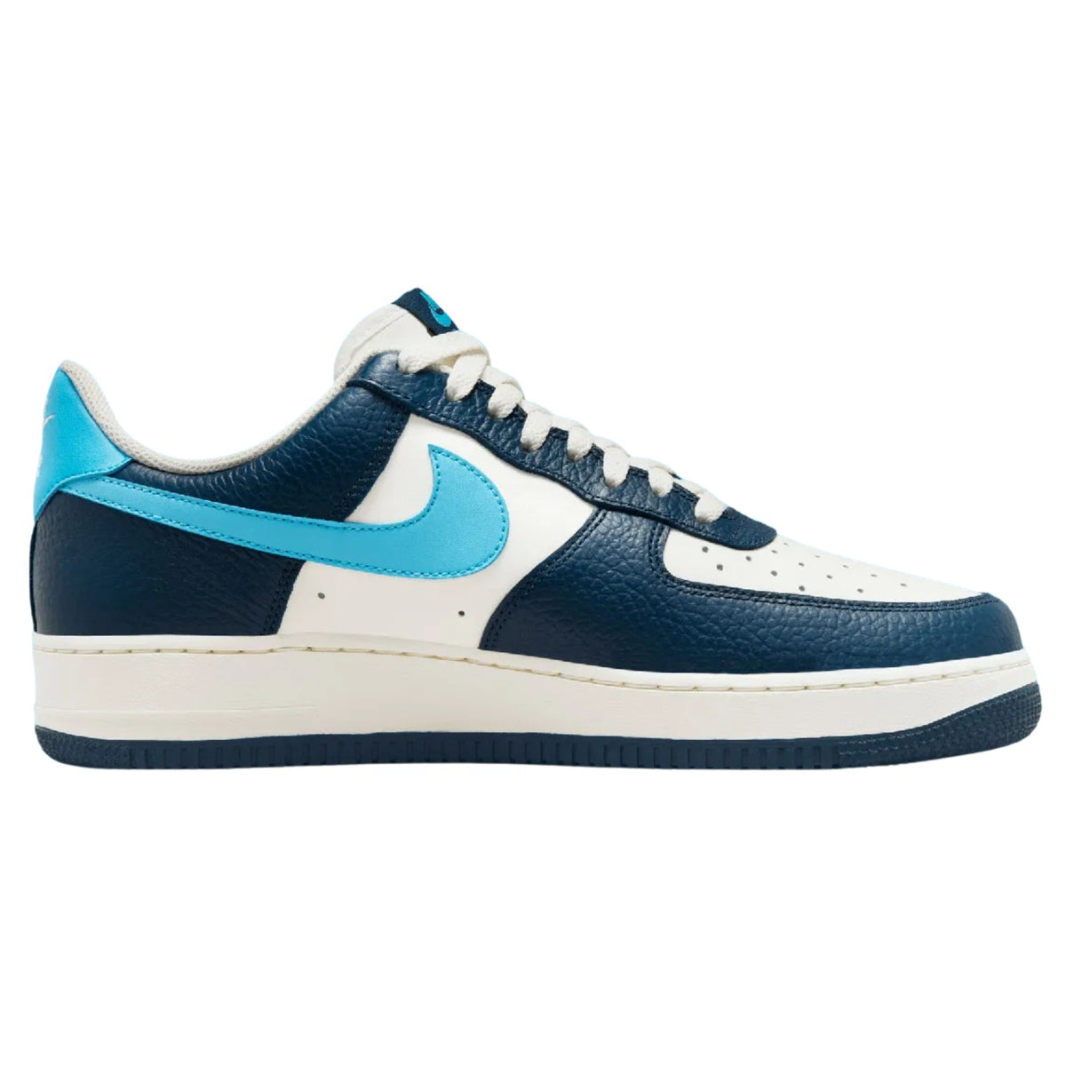 Nike Air Force 1 &
