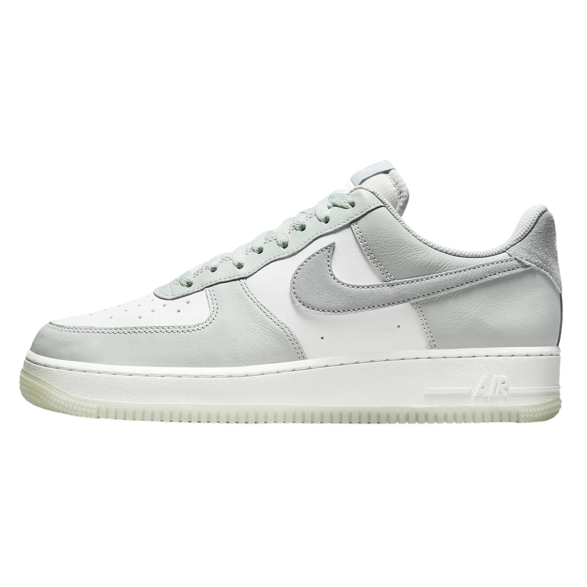 Nike Air Force 1 &