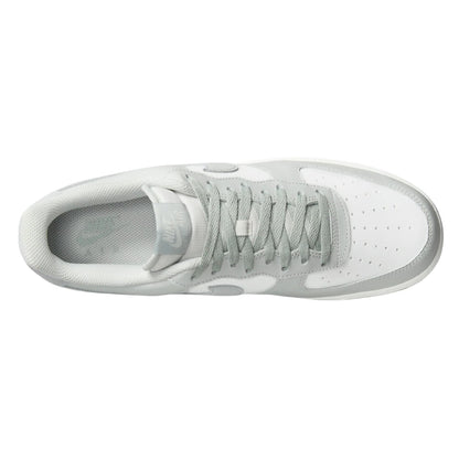 Nike Air Force 1 &