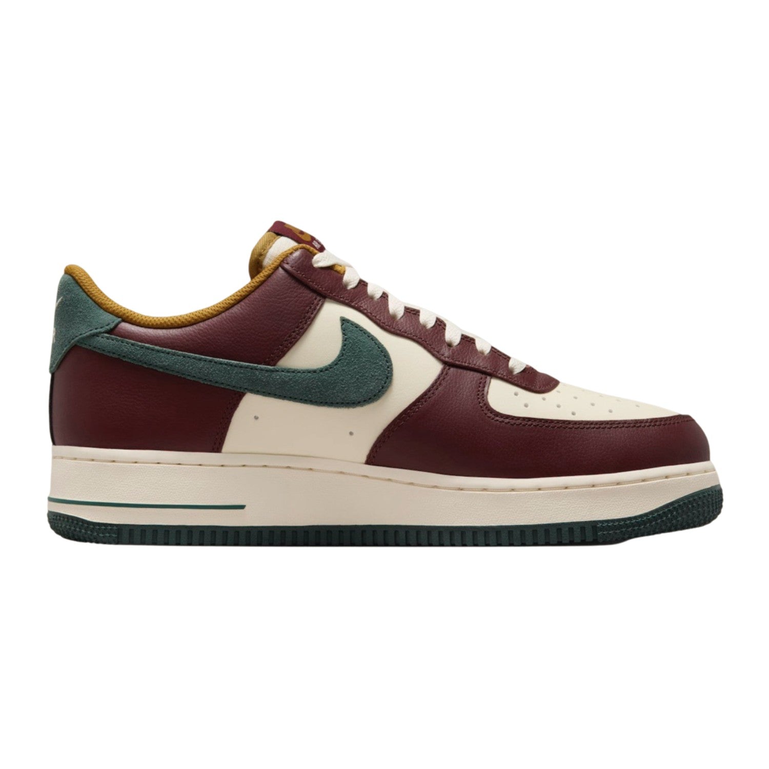 Nike Air Force 1 &