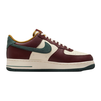 Nike Air Force 1 &