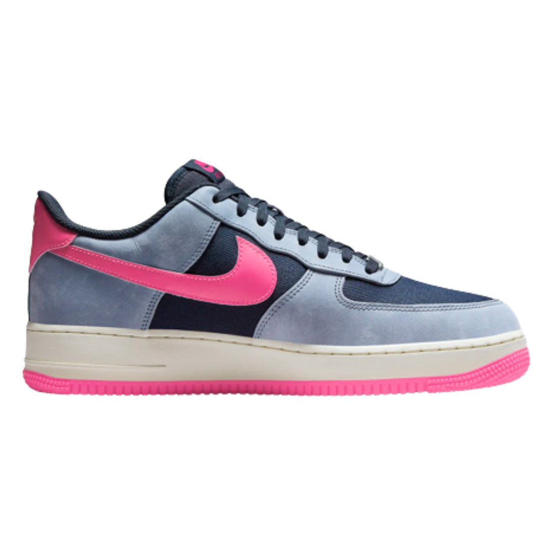 Nike Air Force 1 &