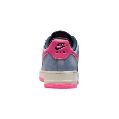 Nike Air Force 1 &