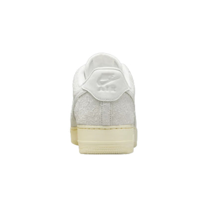 Nike Air Force 1 &