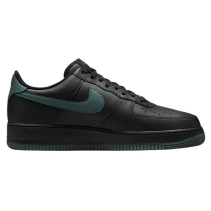 Nike Air Force 1 &