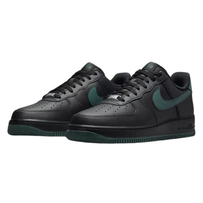 Nike Air Force 1 &