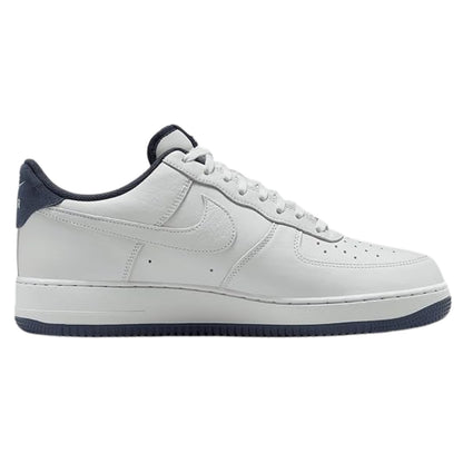 Nike Air Force 1 &