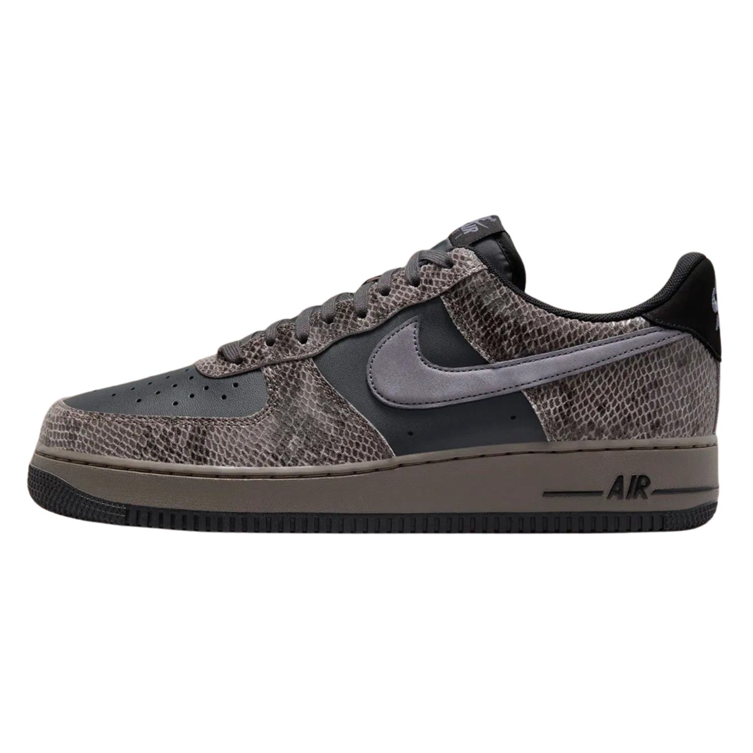 Nike Air Force 1 &