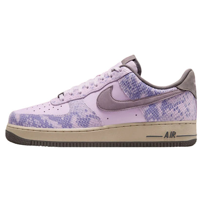 Nike Air Force 1 &