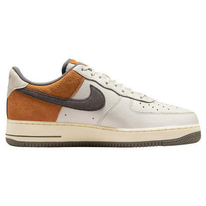 Nike Air Force 1 &